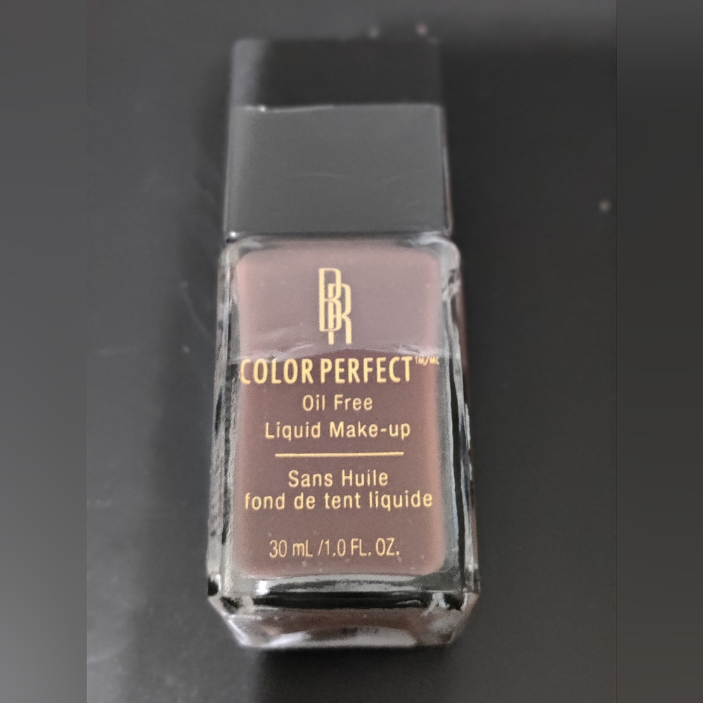 Black Radiance Color Perfect  Liquid Makeup ESPRESSO #8429 Sealed